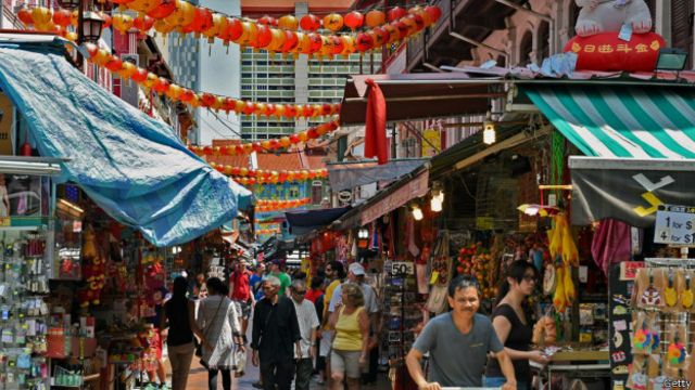 尽管新加坡2015年成为全球最贵的城市，但是它仍在吸引外国侨居者。