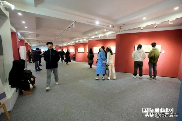 《清格六闲作品展》圆满开幕，原四川省公安厅吕卓厅长到会并致辞