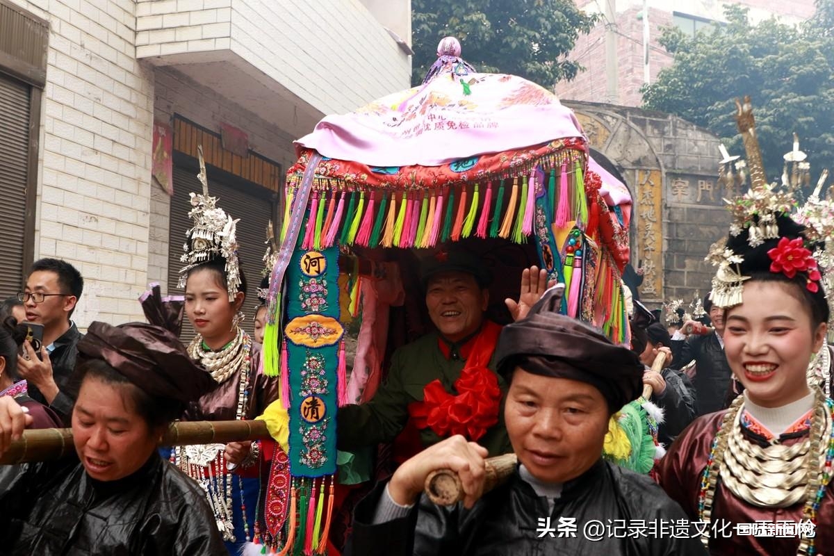 贵州从江：600多年“抬官人”民俗闹新春，军民共庆新春佳节