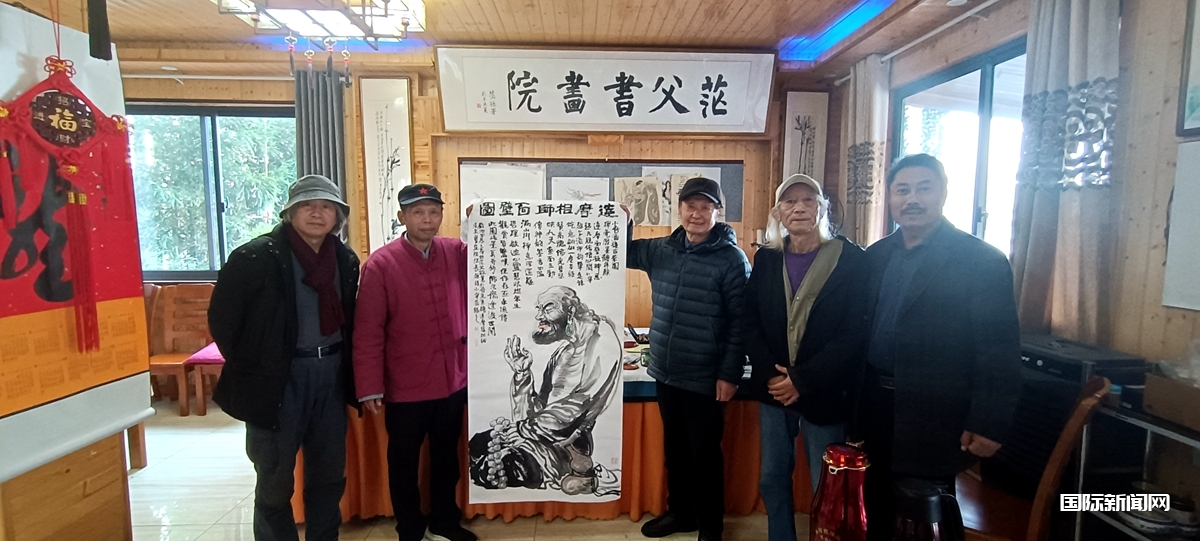 杨小吾画笔下的灵感之旅：茫父艺术中心与古茶园之旅